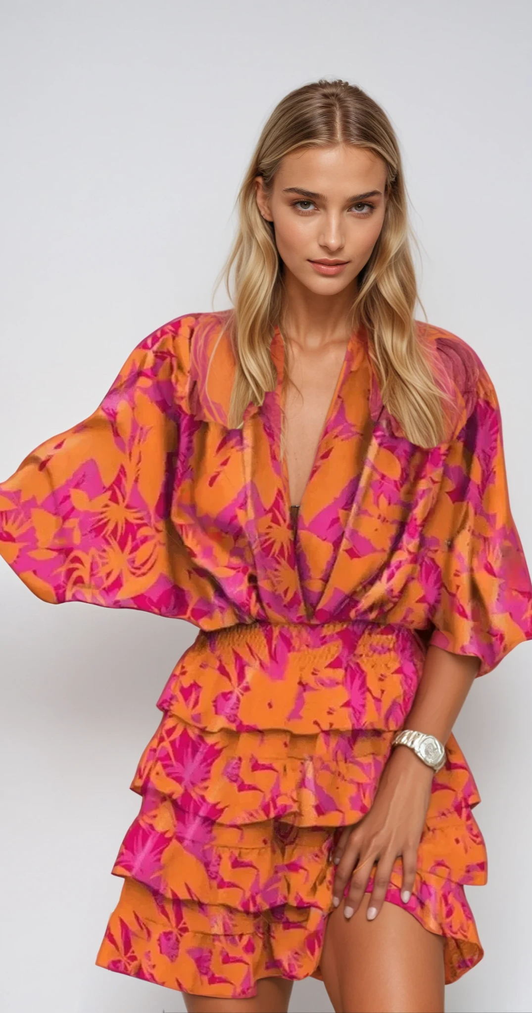 AVA – Elegantes Sommerkleid aus Leinen mit V-Ausschnitt