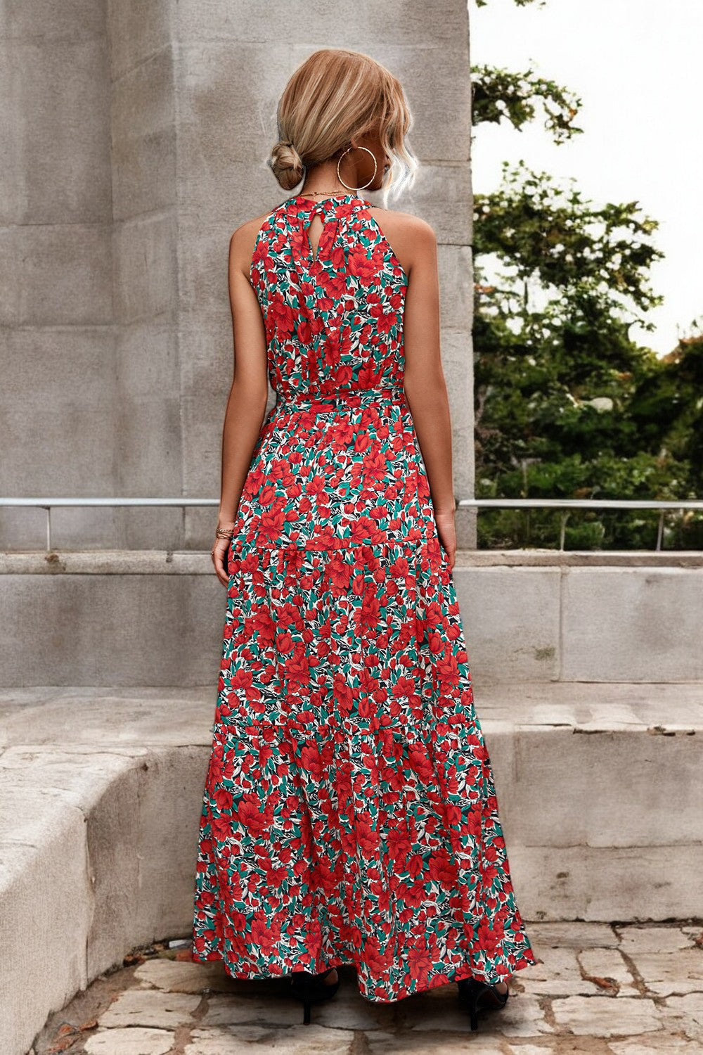 POLKA DOT MAXIKLEID – Langes Kleid mit Taillengürtel und Muster