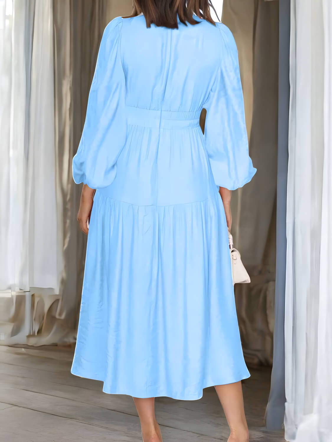 LUXE – Maxikleid mit Ballonärmeln und V-Ausschnitt