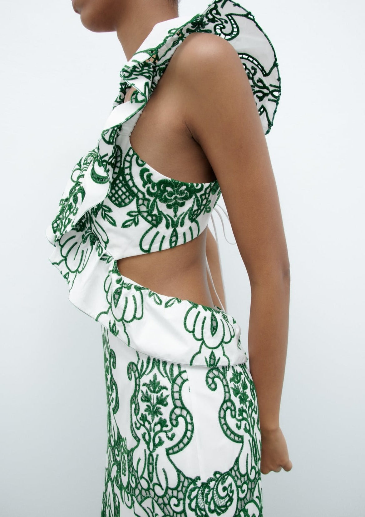 ELEGANT AFFAIR MAXIKLEID – Zeitloser Stil mit V-Ausschnitt