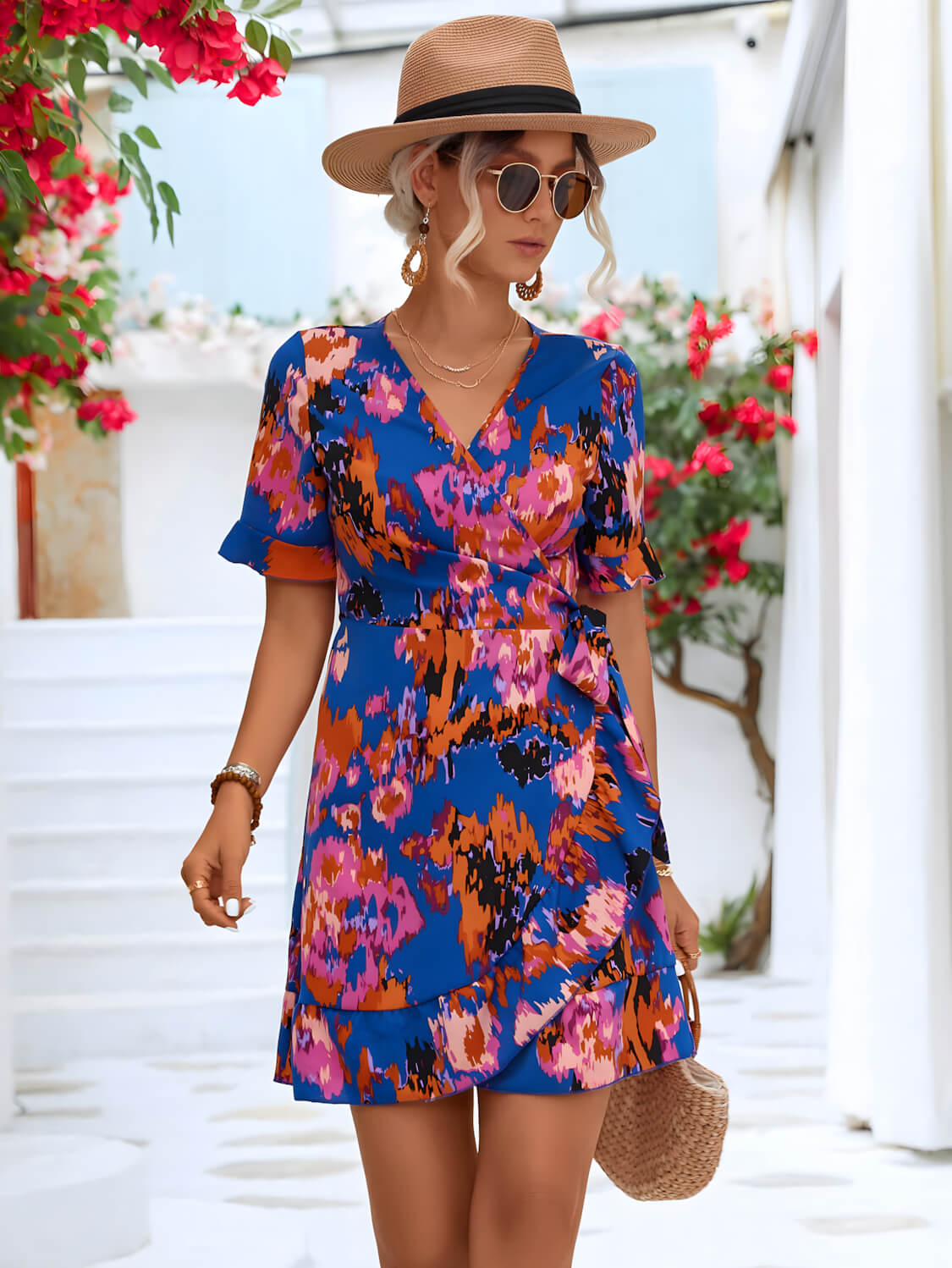 BLOOM – Kleid mit Flügelärmeln und Taillengürtel