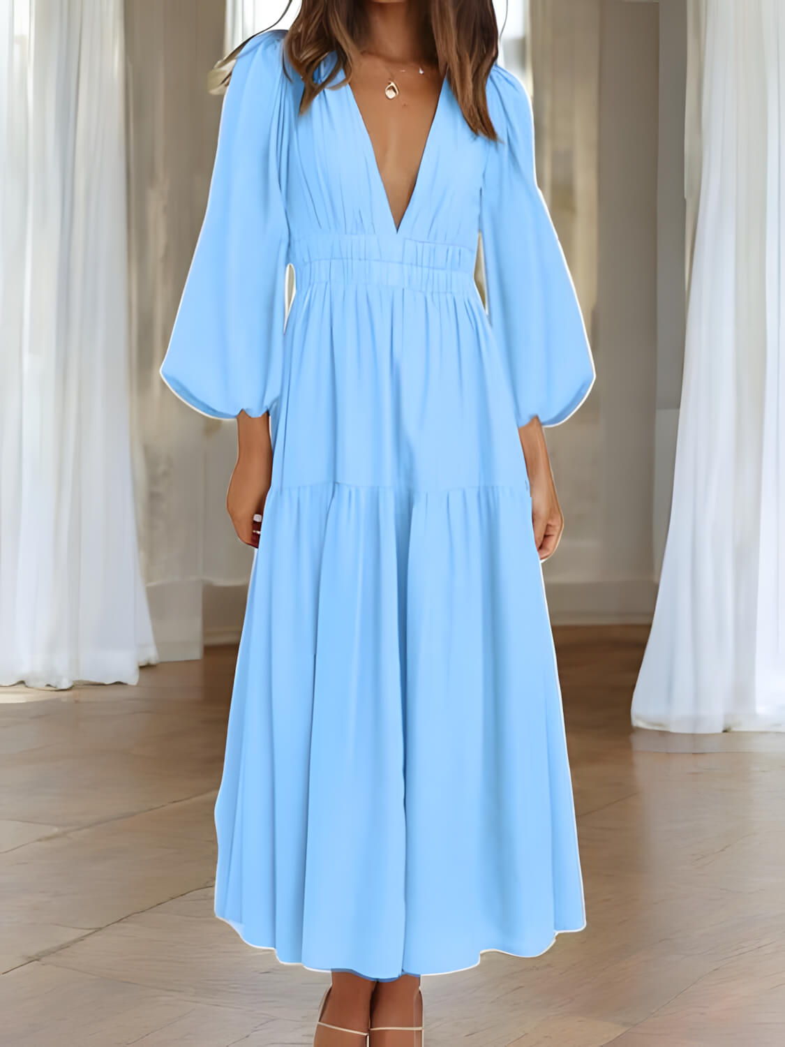 LUXE – Maxikleid mit Ballonärmeln und V-Ausschnitt