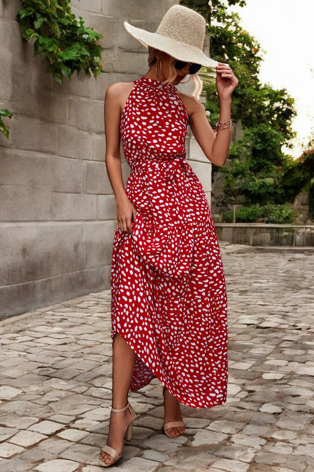 POLKA DOT MAXIKLEID – Langes Kleid mit Taillengürtel und Muster