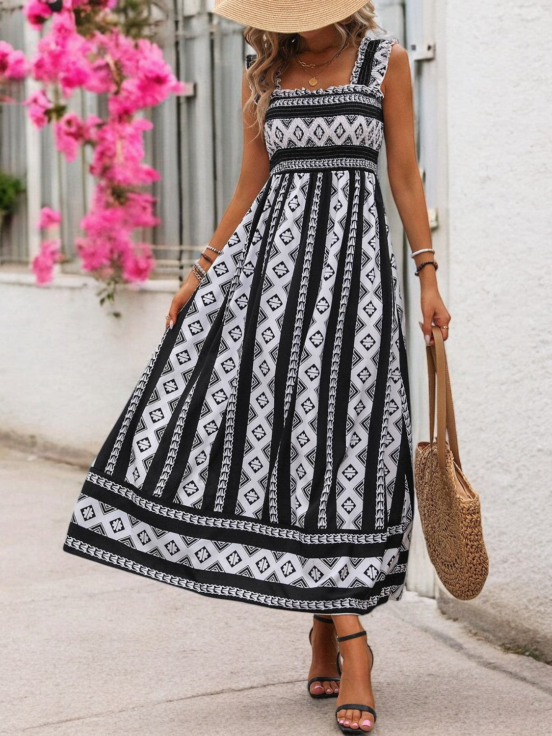 SOMMERBLÜTE – Maxikleid mit Quadrat-Ausschnitt und Druck