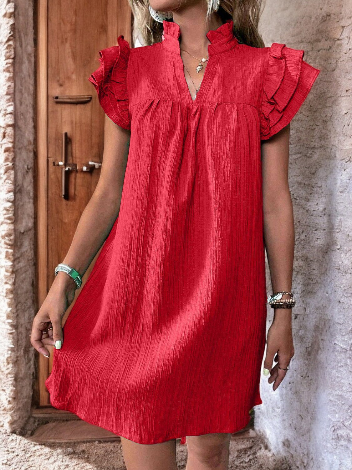 FLOWY CAP SLEEVE MINI DRESS – Kurzes Kleid mit Rüschendetails