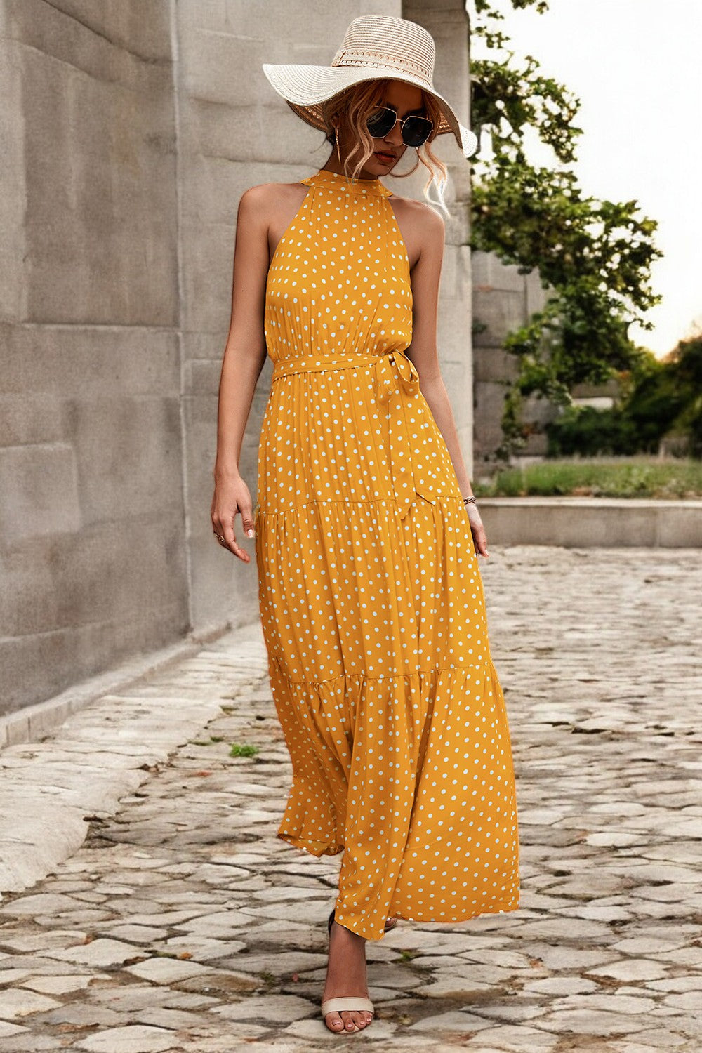 POLKA DOT MAXIKLEID – Langes Kleid mit Taillengürtel und Muster