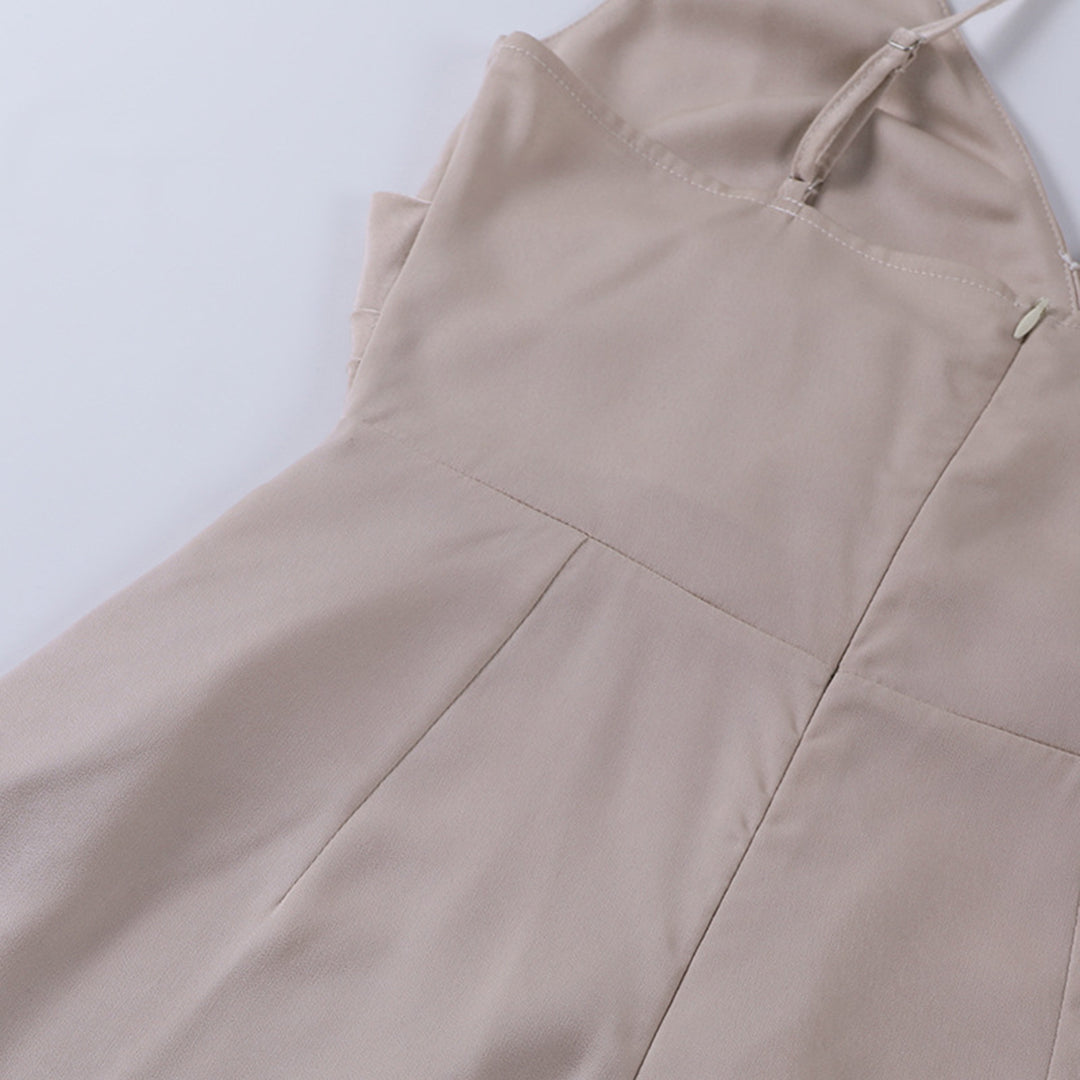 CLAIRE – Elegantes Kleid mit V-Ausschnitt und Taillengürtel