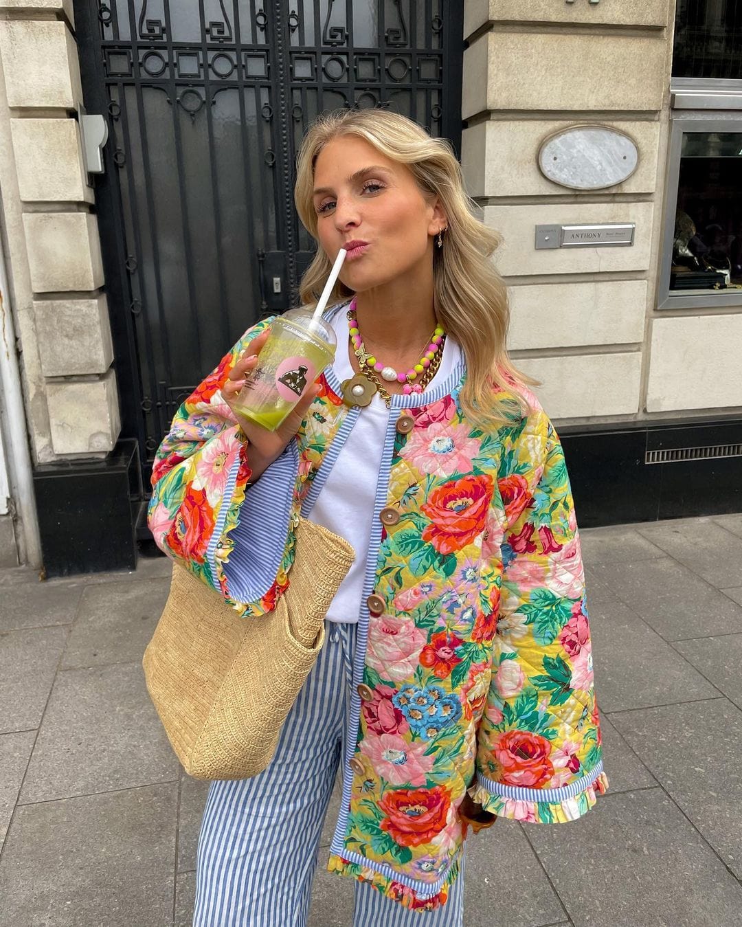 Bunte Jacke mit floralem Muster | Frische Akzente für jeden Look