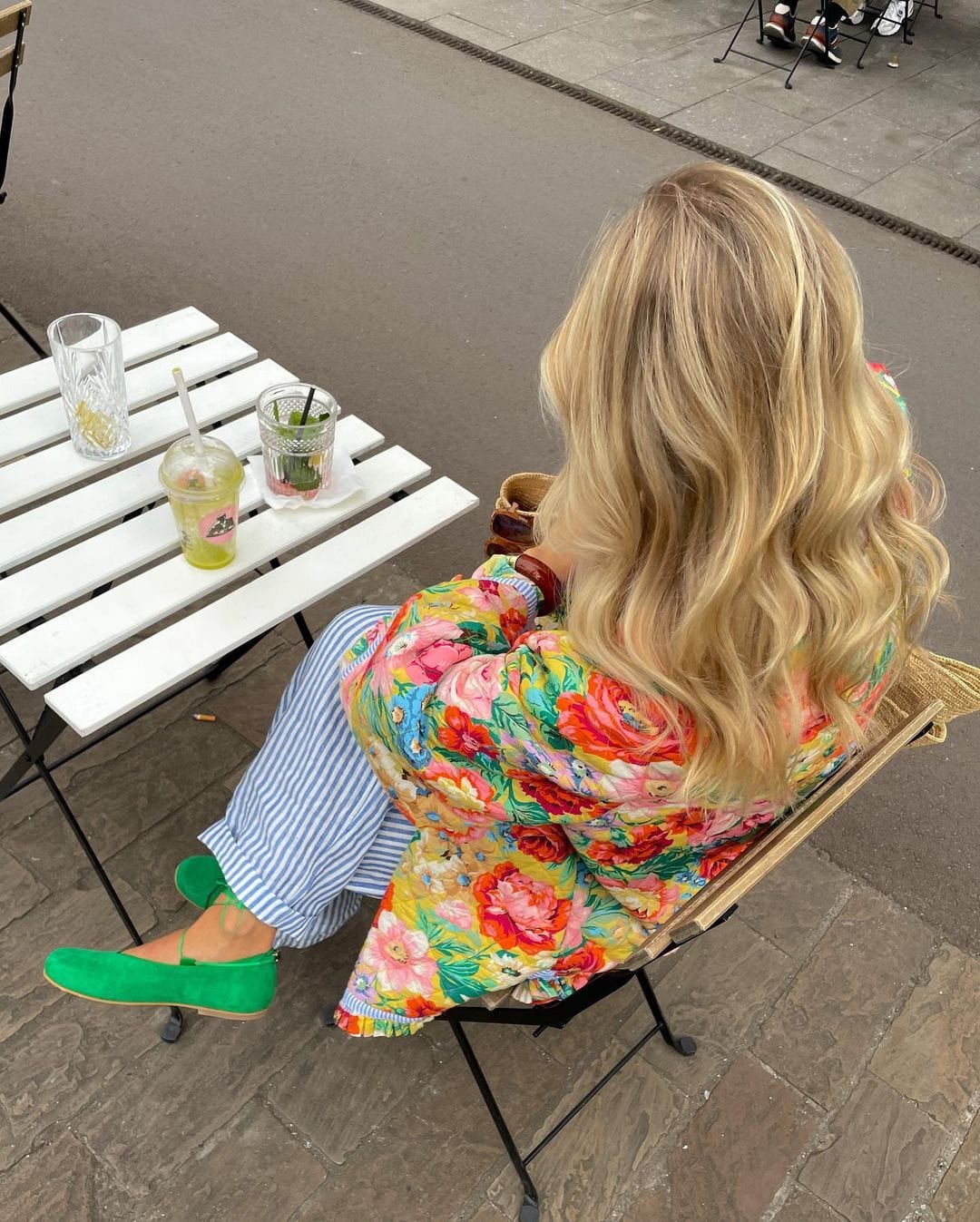Bunte Jacke mit floralem Muster | Frische Akzente für jeden Look