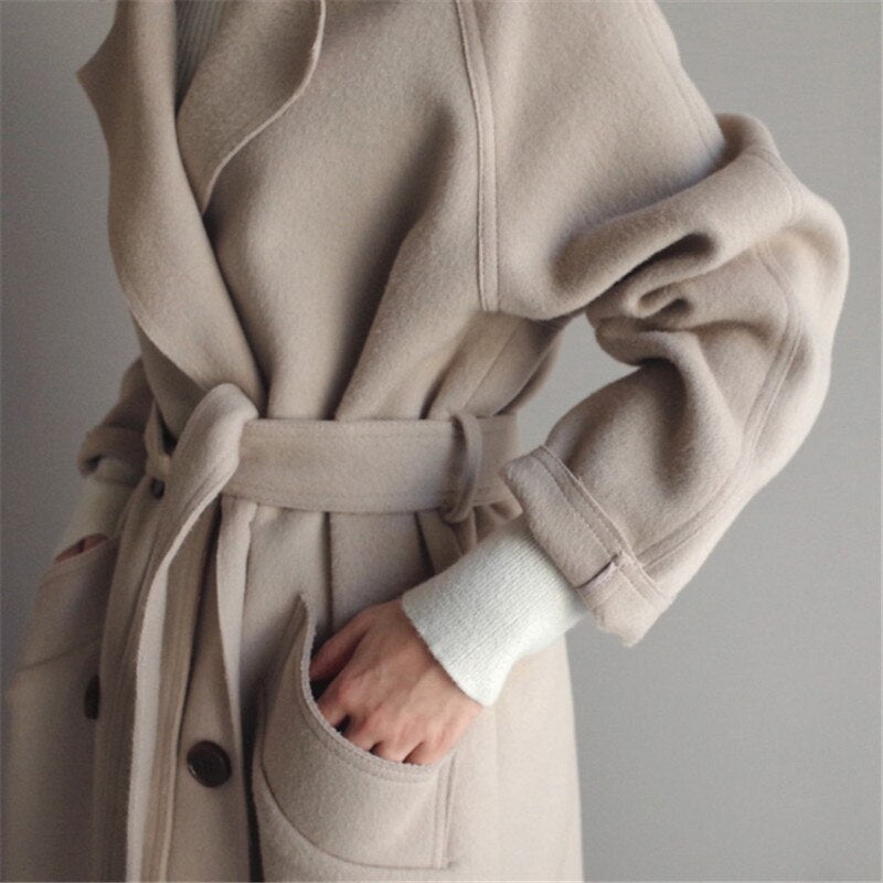 Laura – Eleganter langer Wollmantel für Damen