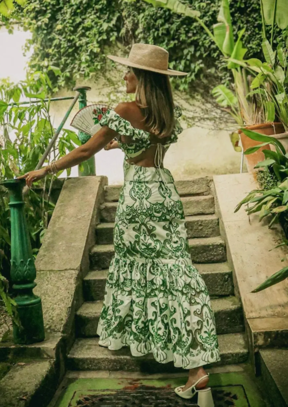 ELEGANT AFFAIR MAXIKLEID – Zeitloser Stil mit V-Ausschnitt