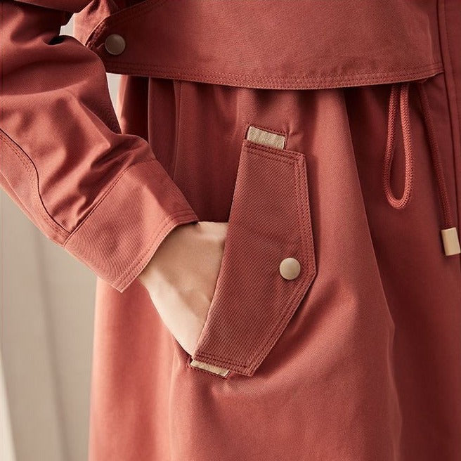 Crimson Elegance Damenjacke | Stilvolle Jacke mit funktionalen Details für jede Jahreszeit