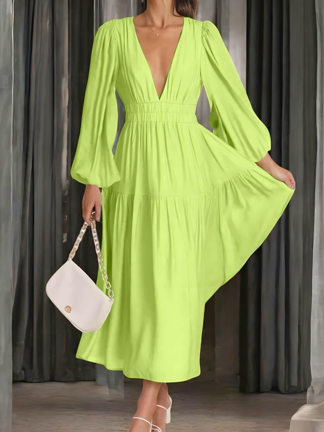 LUXE – Maxikleid mit Ballonärmeln und V-Ausschnitt