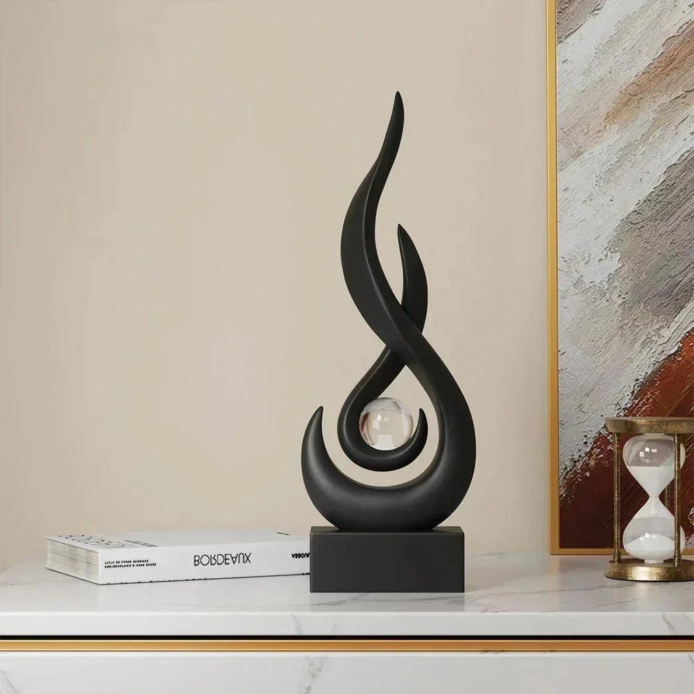 Abstrakte Keramik-Flammskulptur für kreative Inneneinrichtung - 30 x 10,7 cm, Lebendige Farbtöne, Modernes Design-5
