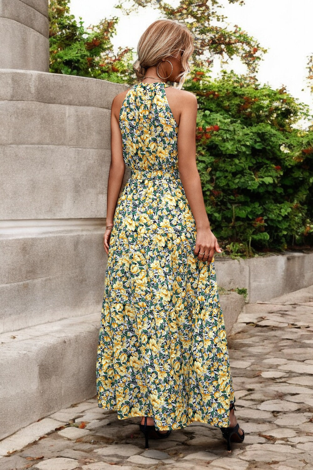 POLKA DOT MAXIKLEID – Langes Kleid mit Taillengürtel und Muster