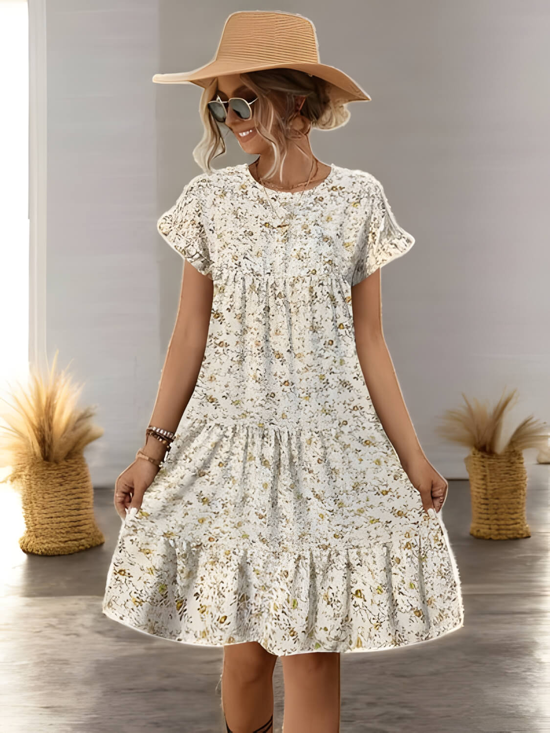 OTILIA – Fließendes Sommerkleid mit Stufen und Blumenmuster