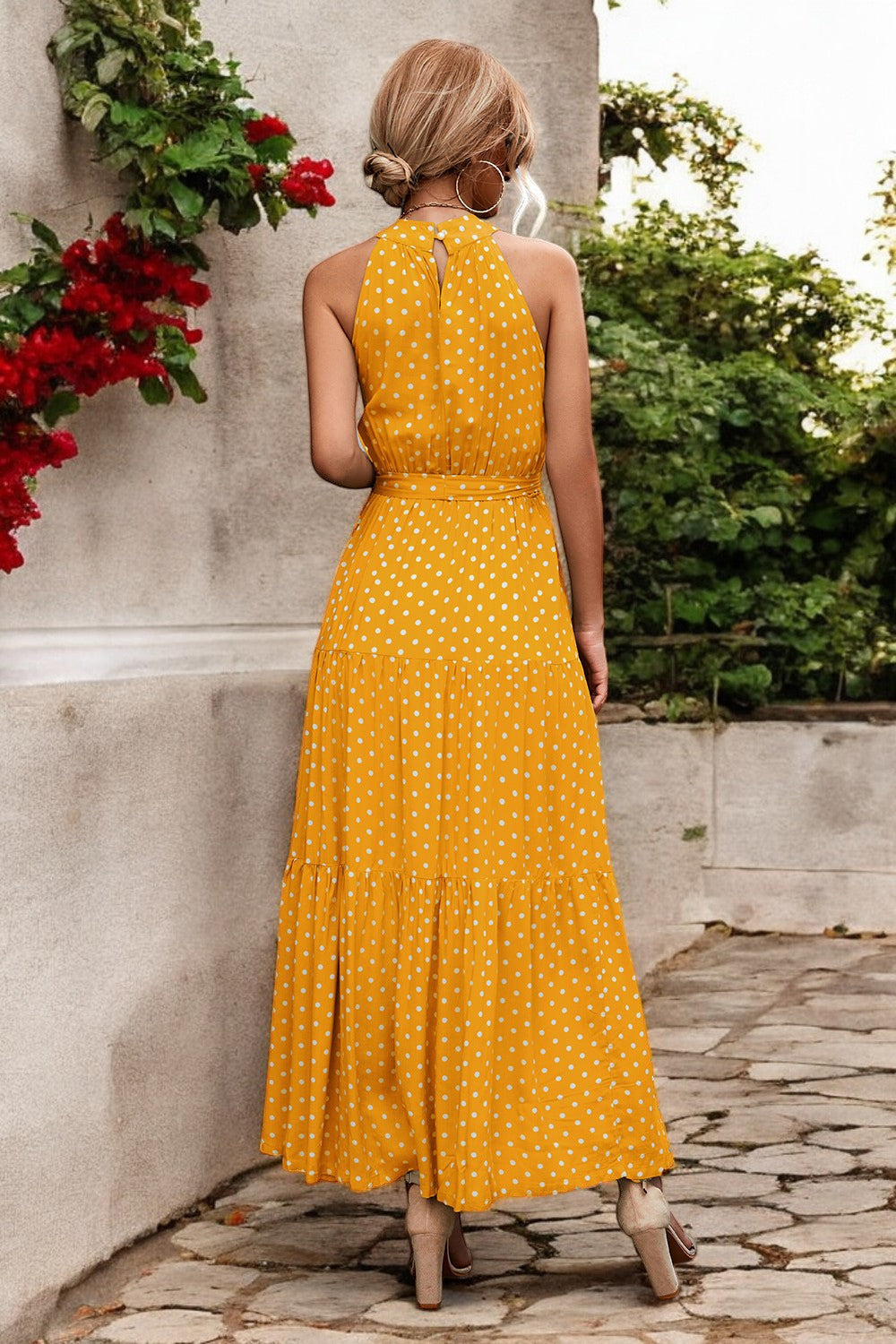 POLKA DOT MAXIKLEID – Langes Kleid mit Taillengürtel und Muster
