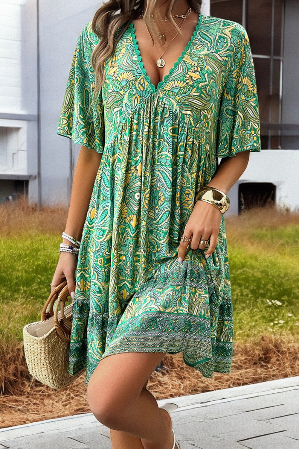 BREEZY BLOOM – Bedrucktes V-Ausschnitt Minikleid