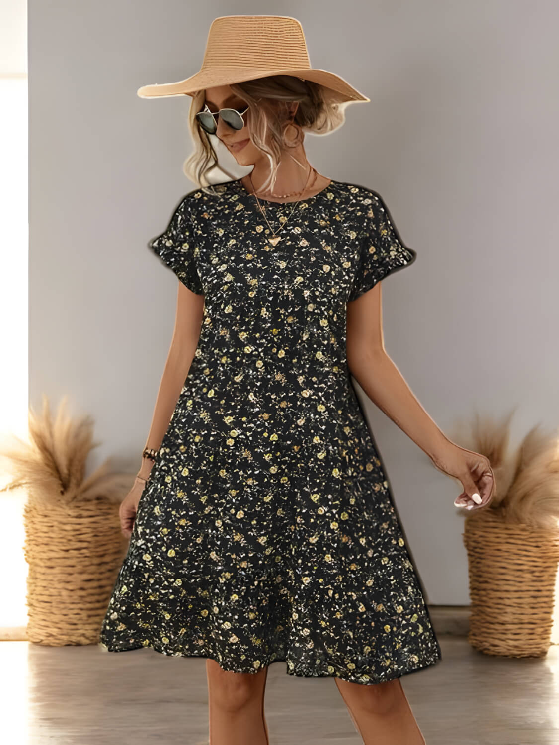OTILIA – Fließendes Sommerkleid mit Stufen und Blumenmuster