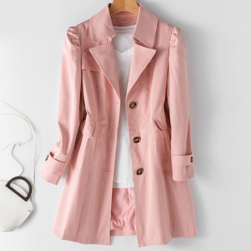 Clara – Moderner Trenchcoat mit hohem Kragen und Knöpfen