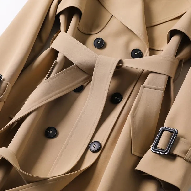 Klassischer Frühlings-Trenchcoat