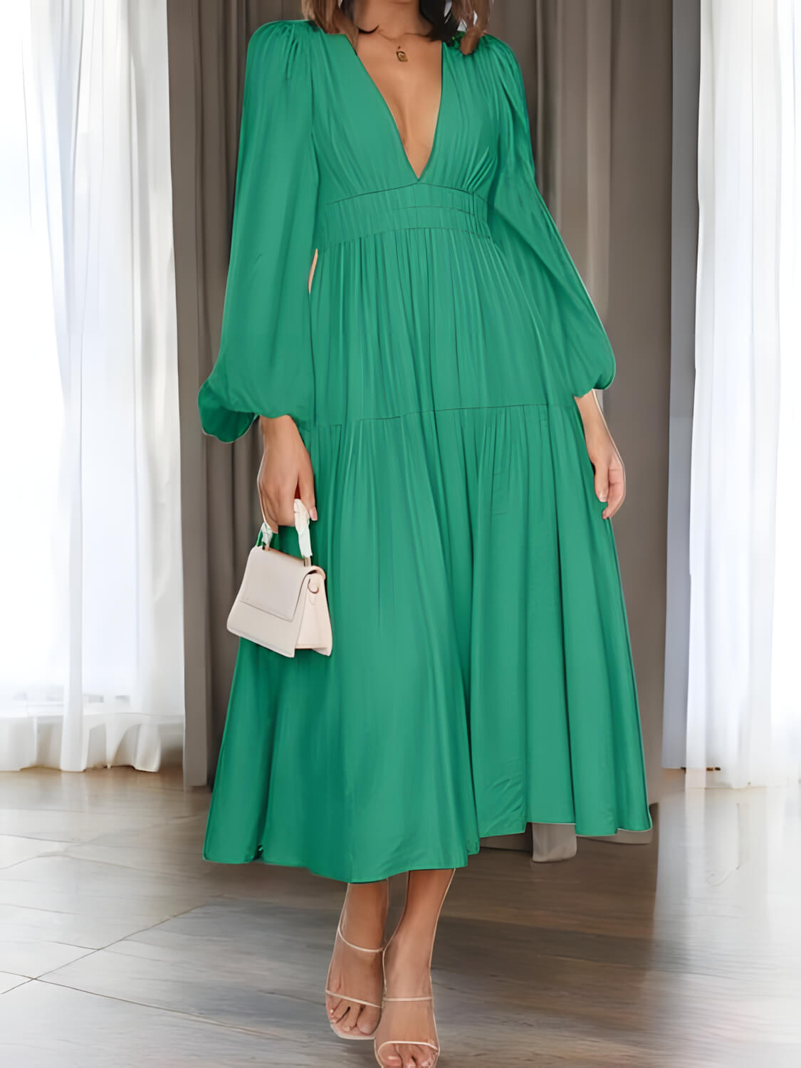 LUXE – Maxikleid mit Ballonärmeln und V-Ausschnitt