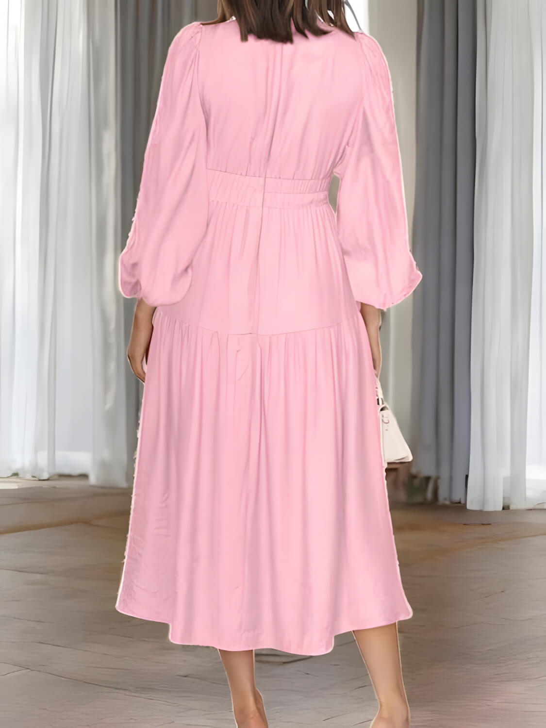 LUXE – Maxikleid mit Ballonärmeln und V-Ausschnitt