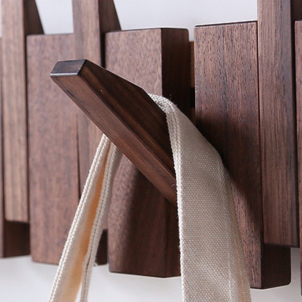 Handgefertigter Garderobenhaken aus Holz für Flur und Schlafzimmer - Stilvolles Klavierdesign mit 4-10 Haken-5