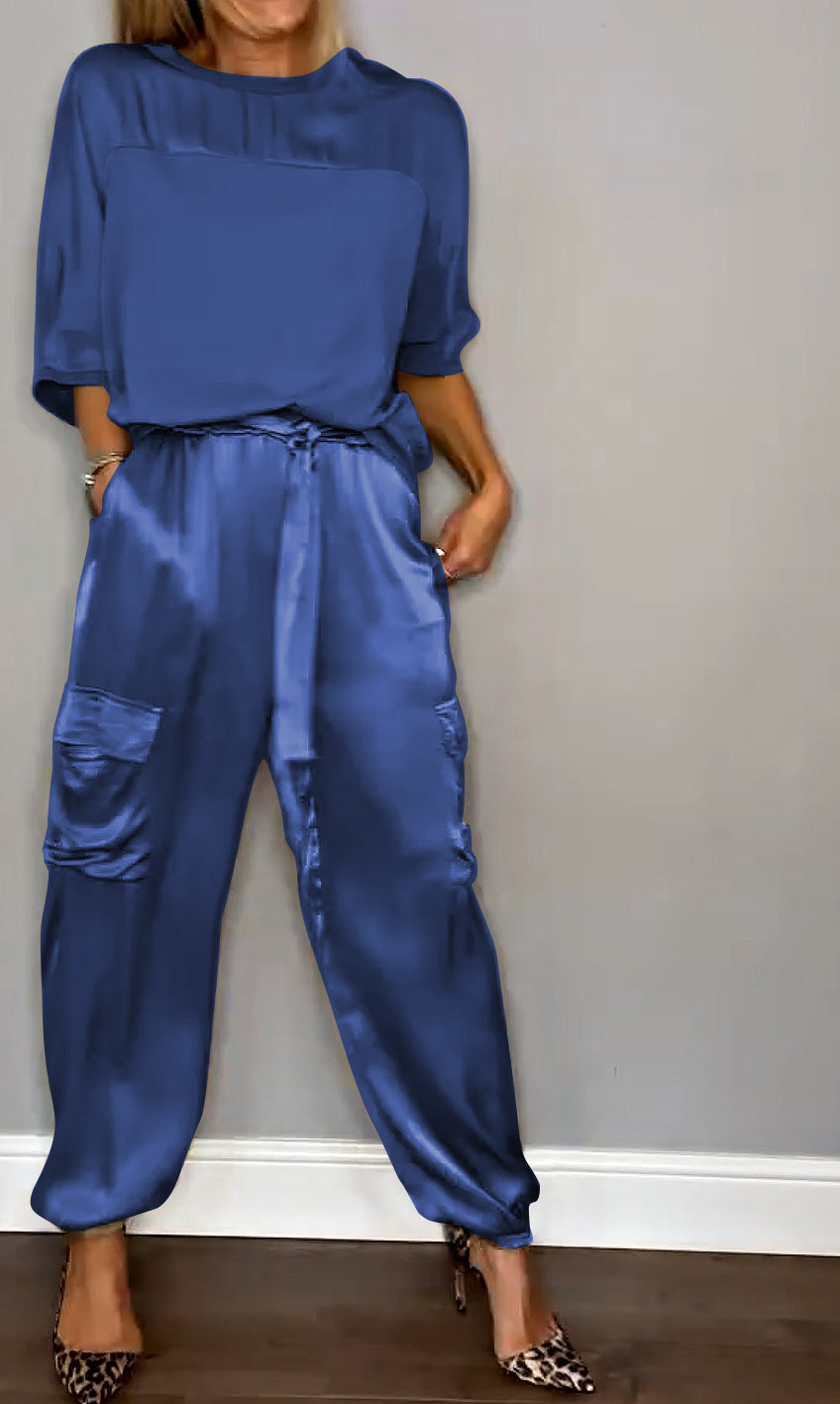 Jacqueline – Elegantes Satin-Set