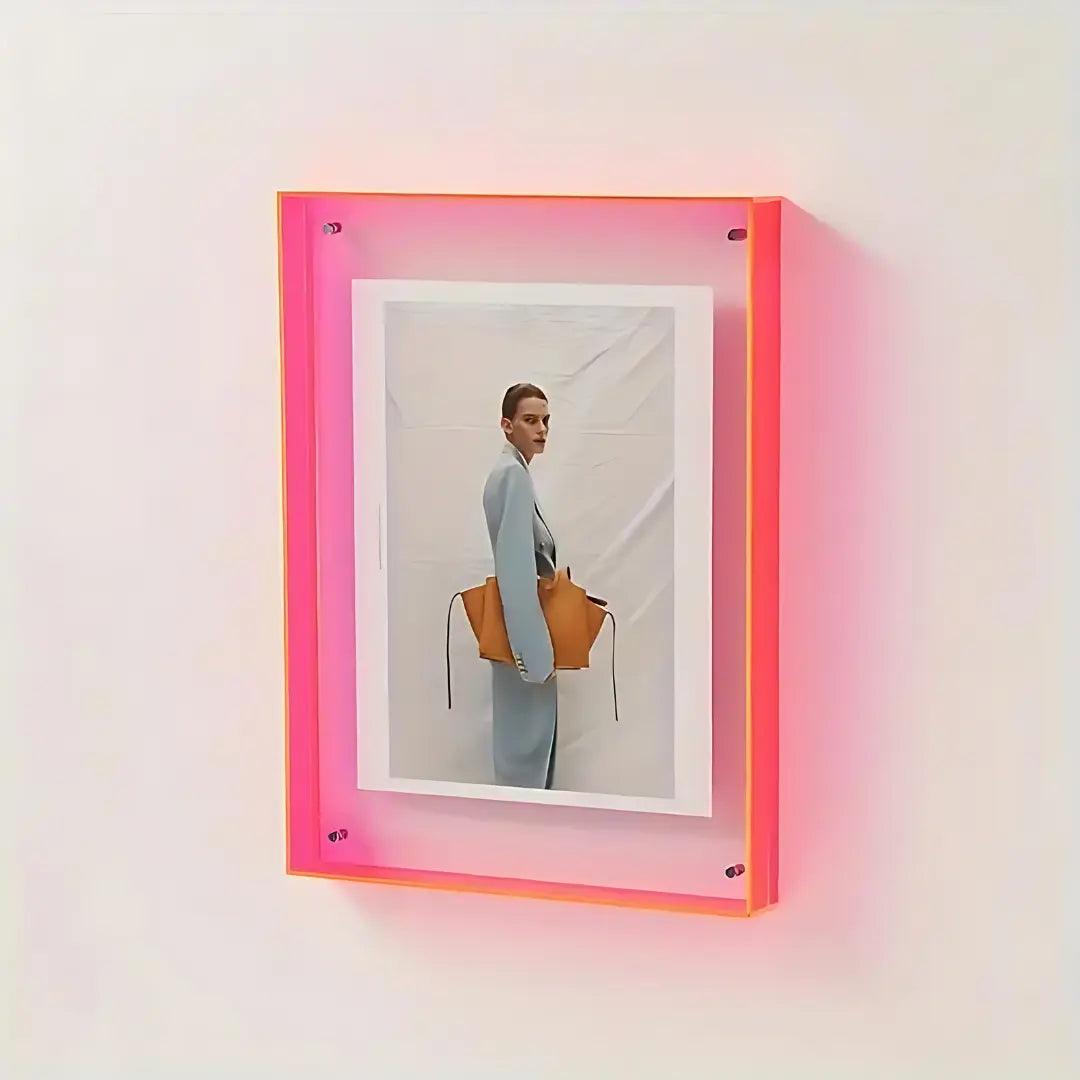 Variant image for Neon Transparenter Fotorahmen im Minimalistischen Design - 16 x 21 cm und 15 x 19 cm, Acryl, Art Deco-5