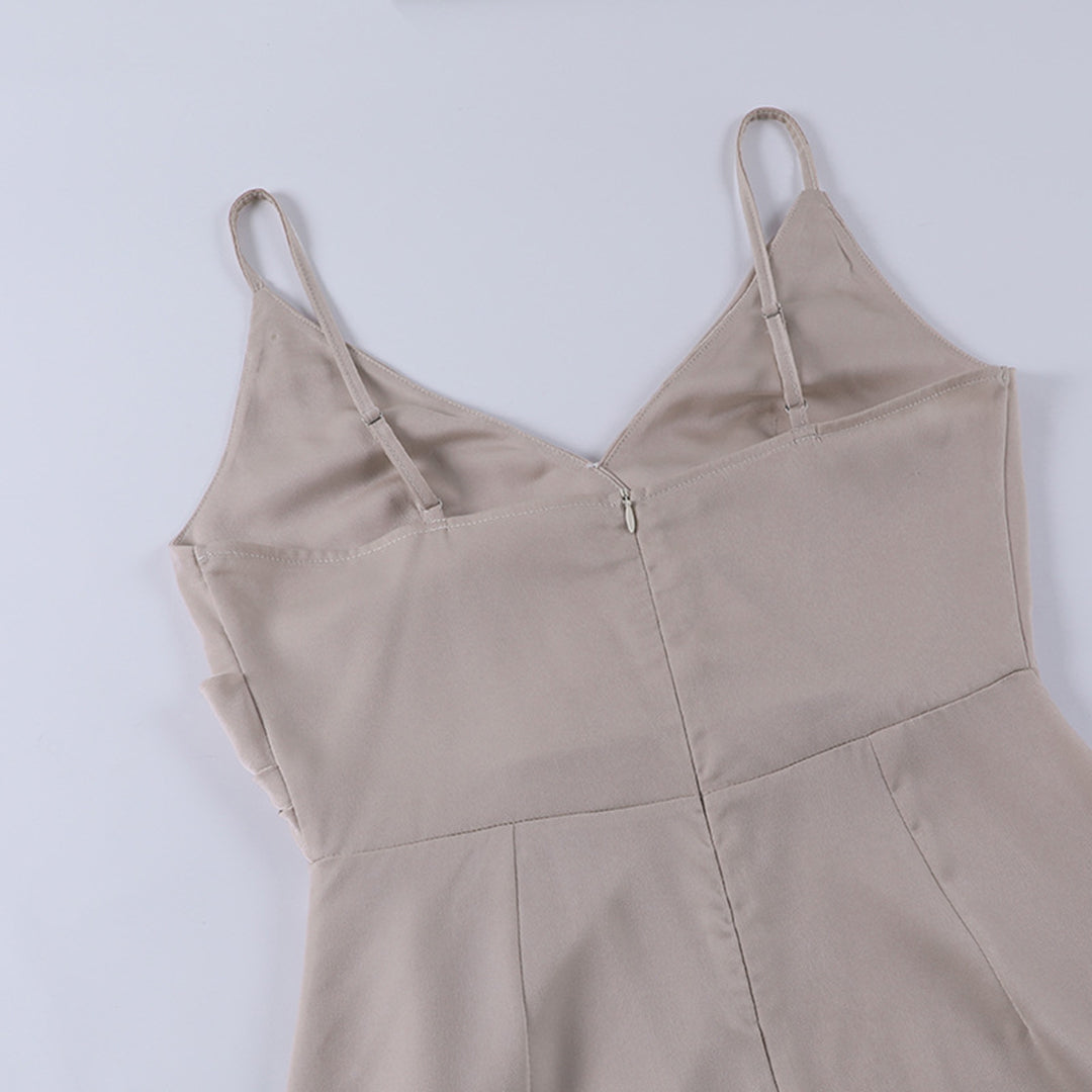 CLAIRE – Elegantes Kleid mit V-Ausschnitt und Taillengürtel