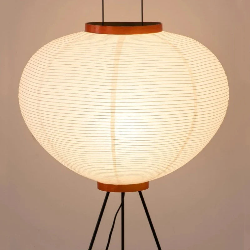 Minimalistische Stehlampe aus Reispapier im Wabi-Sabi-Stil - 150 cm hohe Stehleuchte für Wohnzimmer und Schlafzimmer, warmes Licht-3