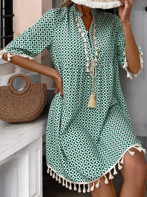 BOHO BLISS – Mini Kleid mit Quasten und Musterprint
