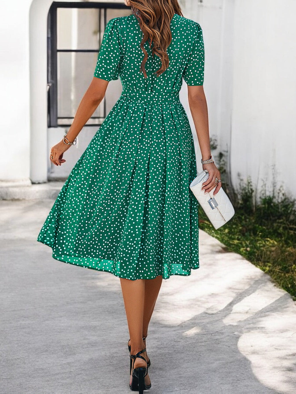 ALOSE – Bedrucktes Kleid mit Rundhalsausschnitt und kurzen Ärmeln