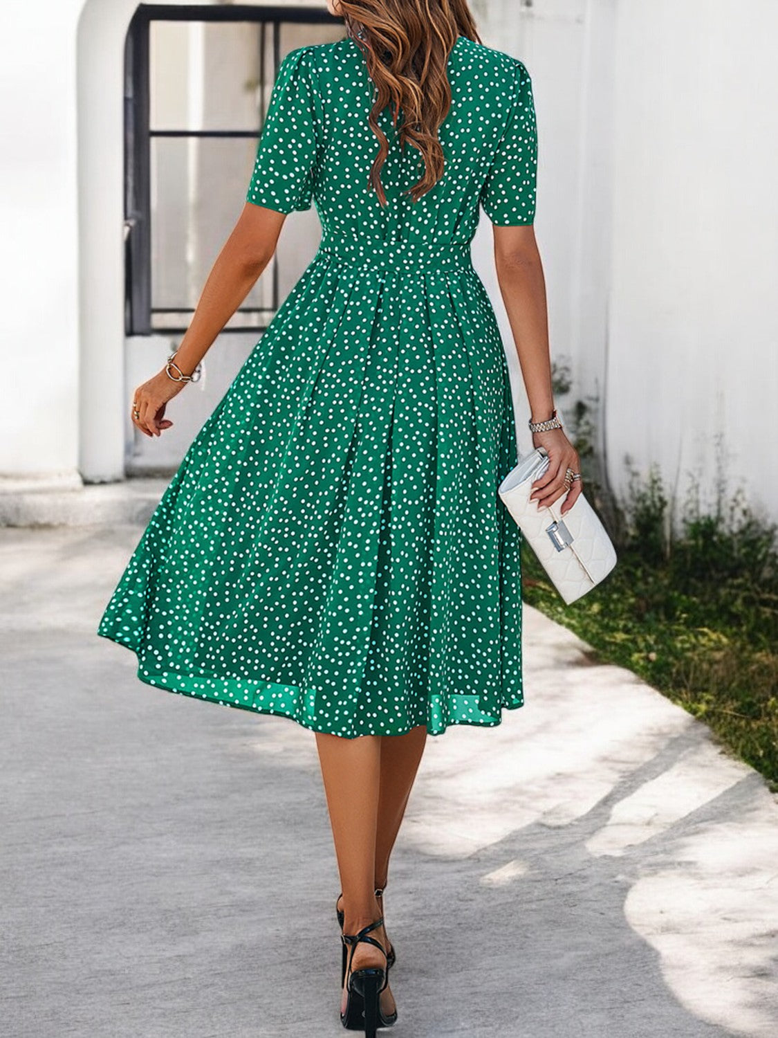 ALOSE – Bedrucktes Kleid mit Rundhalsausschnitt und kurzen Ärmeln