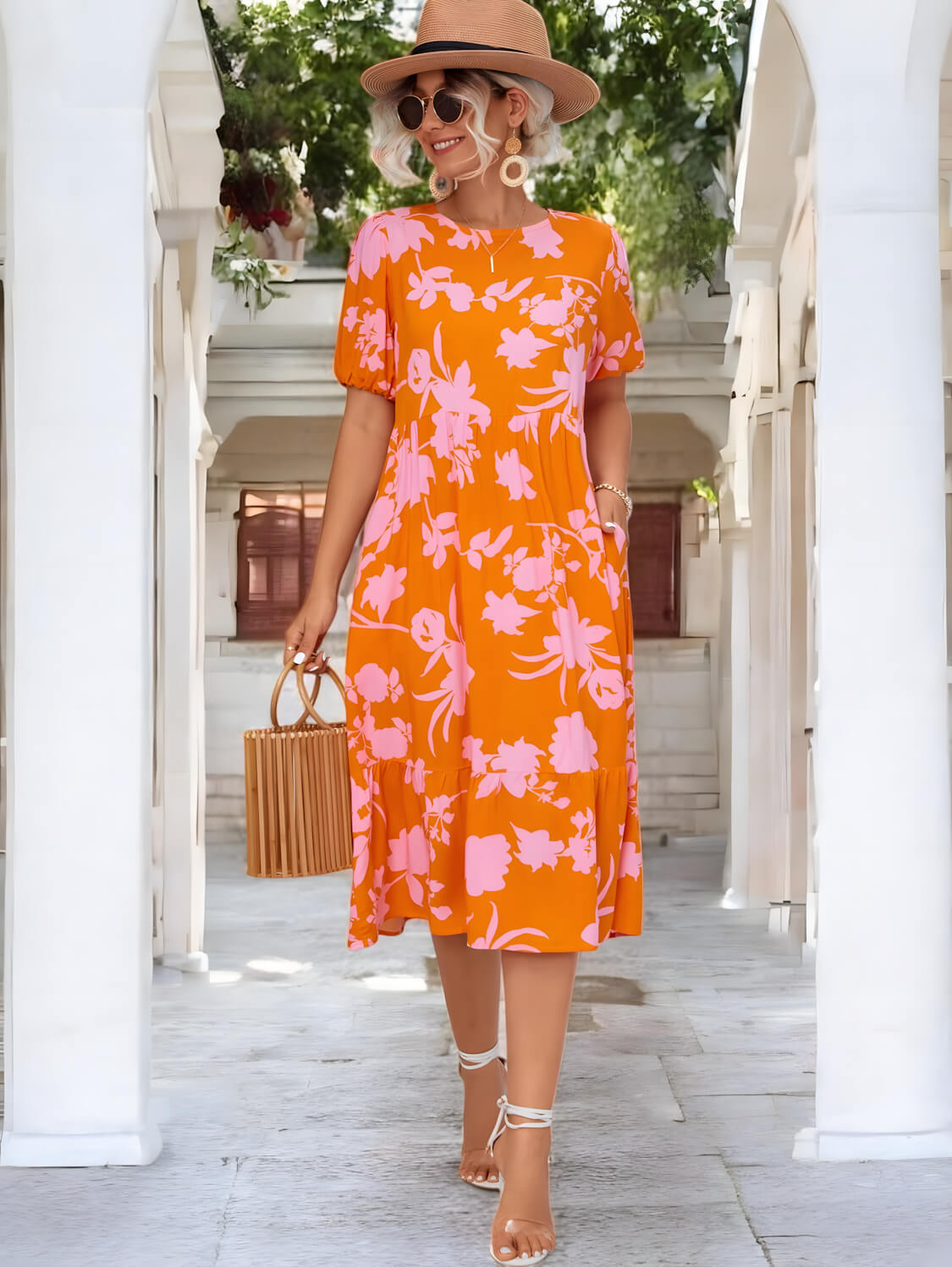 BLOSSOM ELEGANCE – Midi Kleid mit Puffärmeln und Blumenmuster
