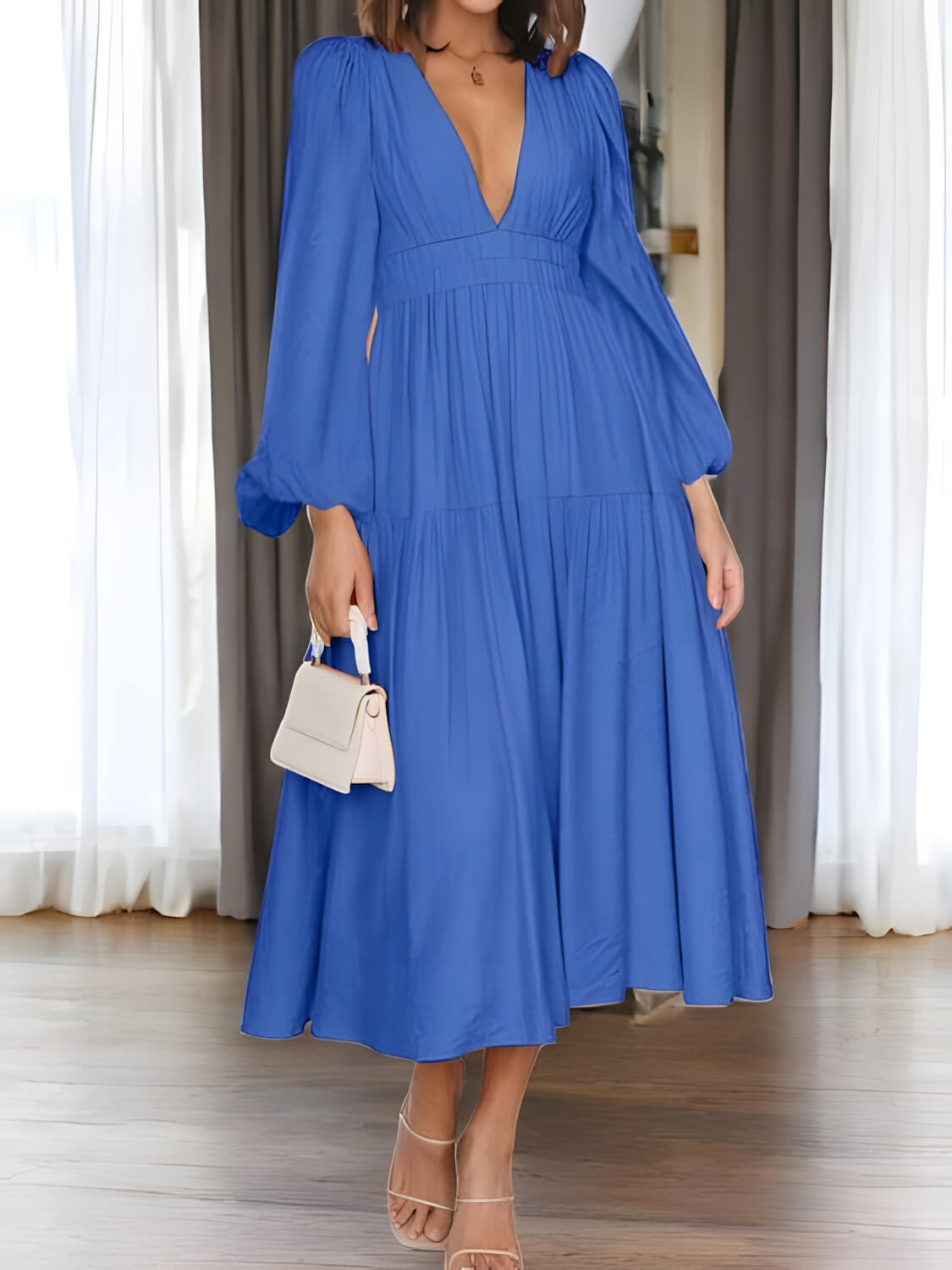 LUXE – Maxikleid mit Ballonärmeln und V-Ausschnitt