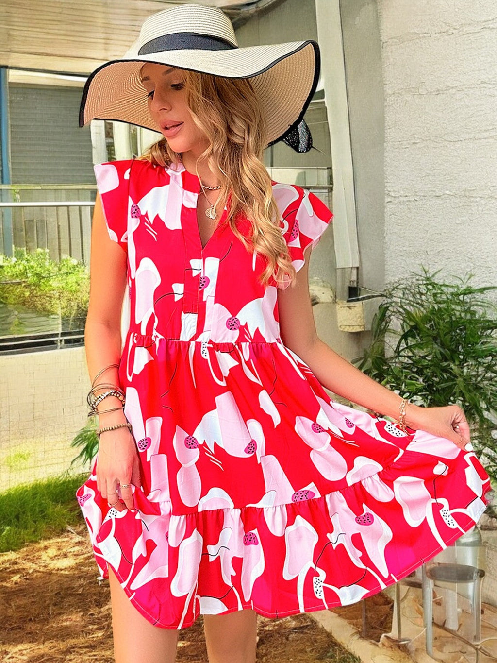 SUNNY DAYS – Bedrucktes Kleid mit Notch-Ausschnitt und Kurzarm