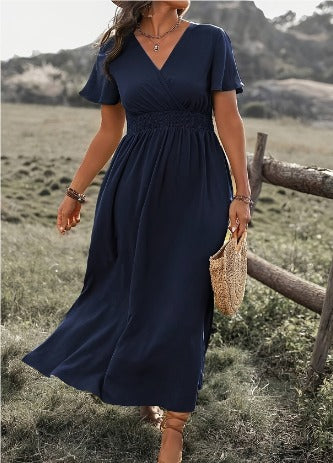 MIA – Elegantes Sommerkleid aus Leinen mit V-Ausschnitt