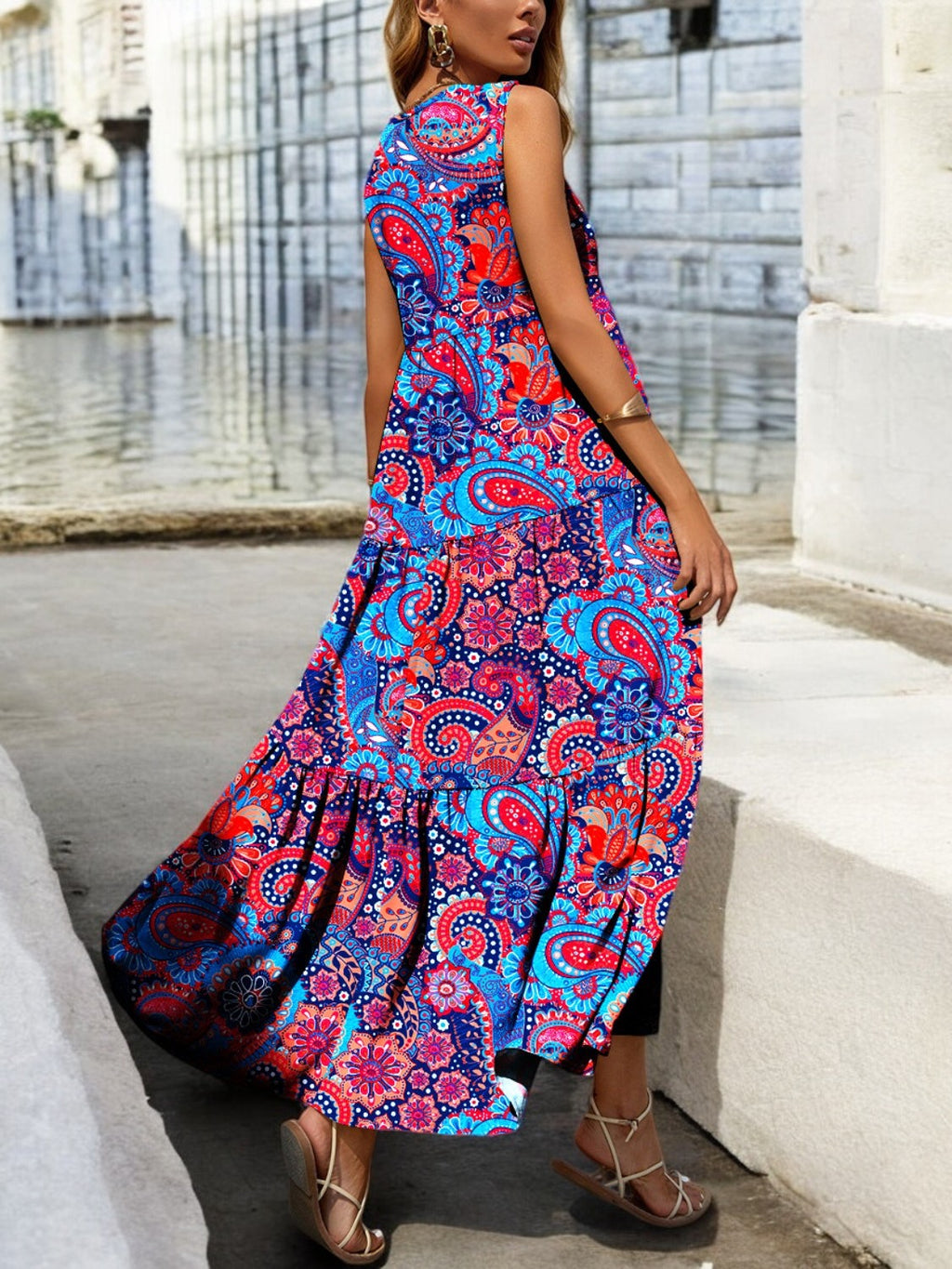 BOHO BREEZE – Gestuftes Ärmelloses Sommerkleid