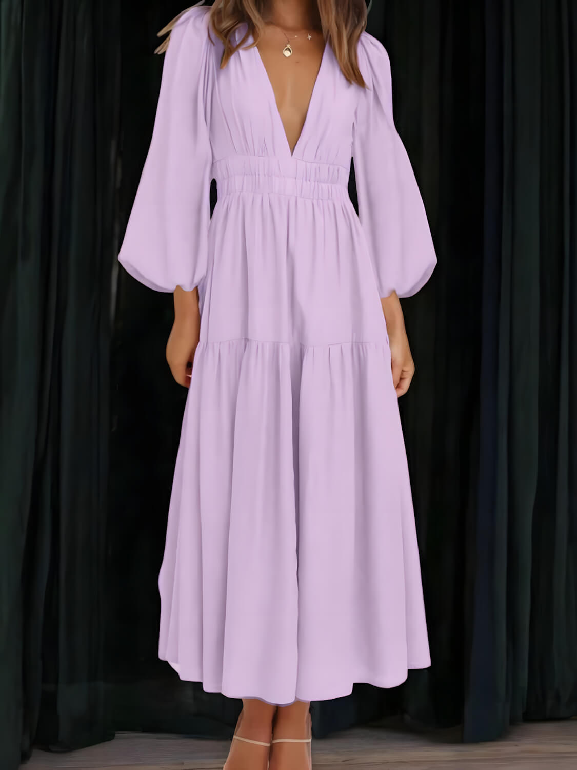 LUXE – Maxikleid mit Ballonärmeln und V-Ausschnitt