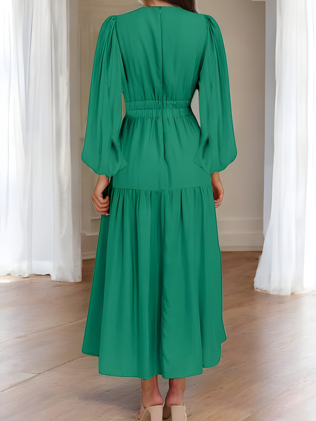 LUXE – Maxikleid mit Ballonärmeln und V-Ausschnitt