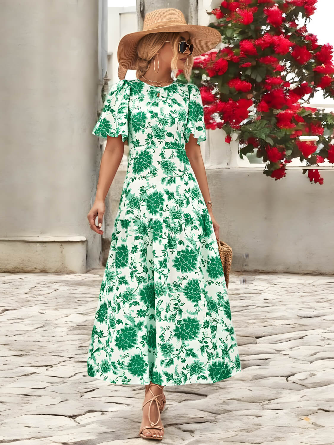 BLOOM HAVEN – Rückenfreies Sommerkleid mit Bindung