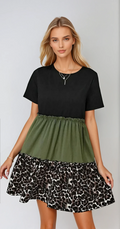 WILD CHIC – Leopardenmuster Kleid mit Rundhalsausschnitt