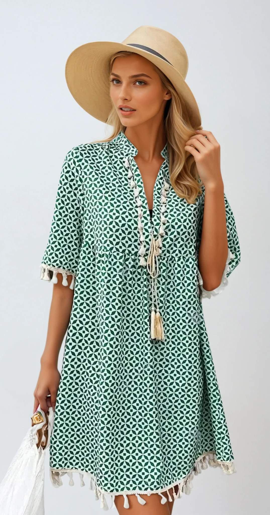 BOHO BLISS – Mini Kleid mit Quasten und Musterprint