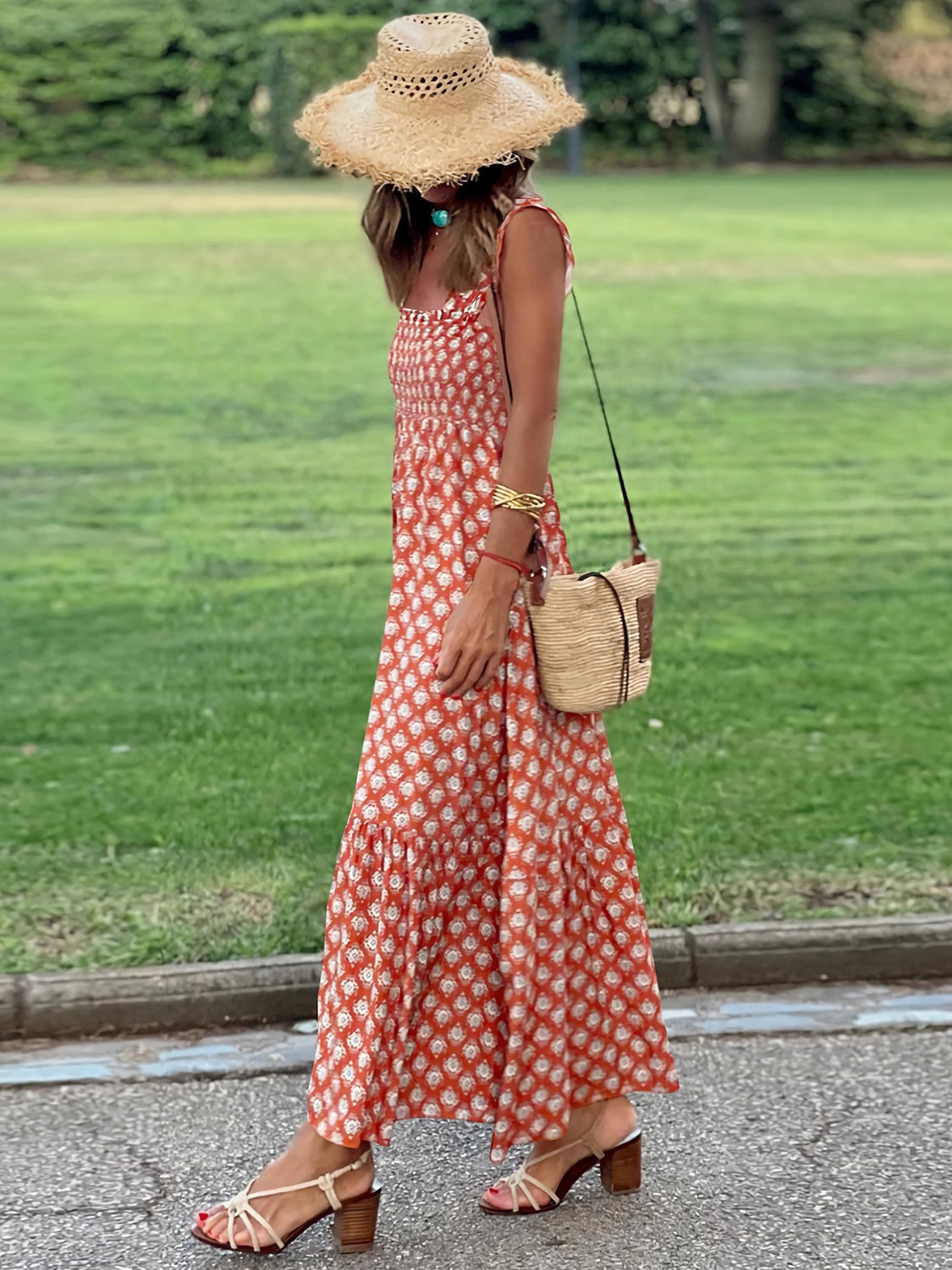 SUNNY DAYS – Smocked Ärmelloses Sommerkleid für Damen