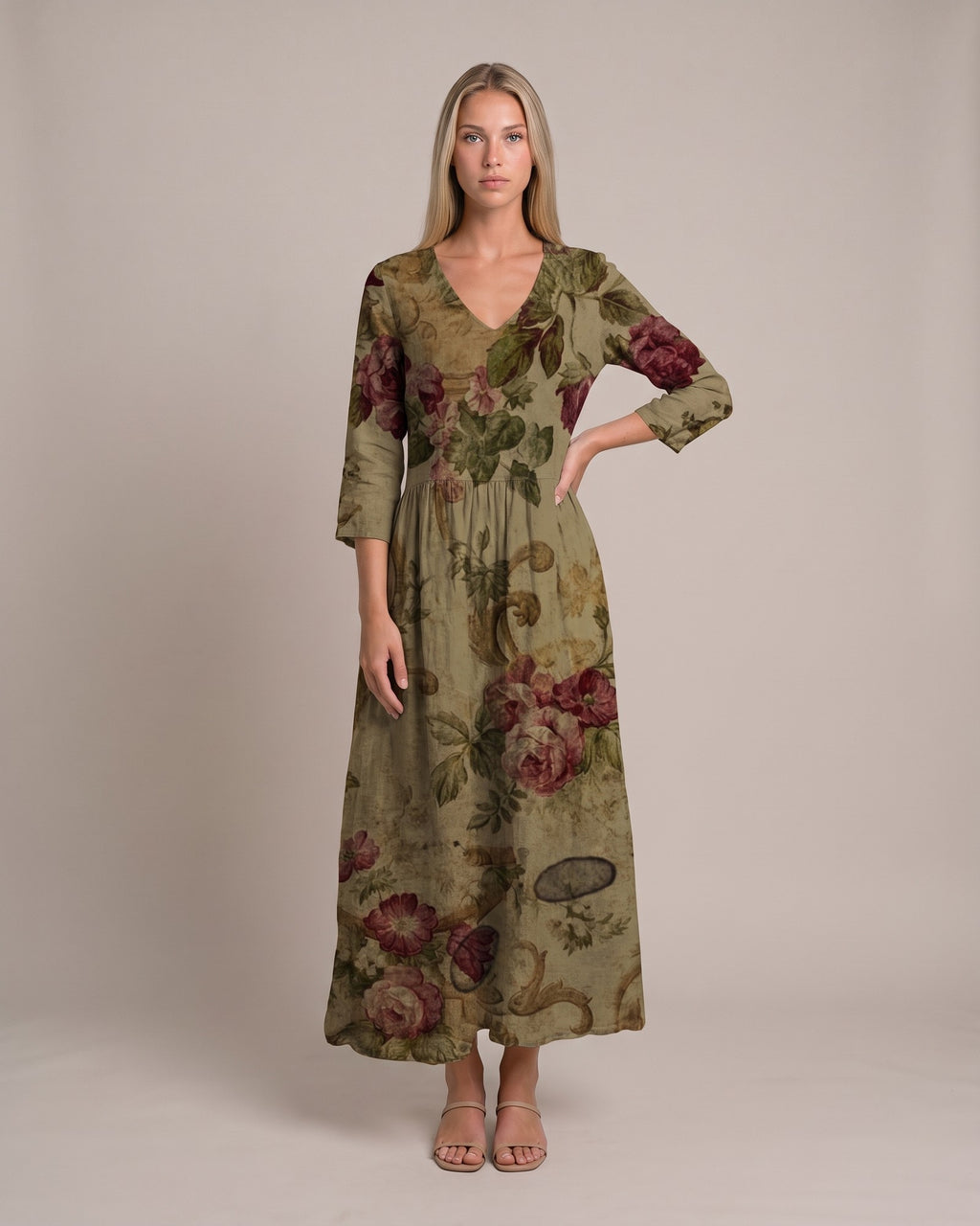 Model im Cella Maxikleid - Beige Vintage - zweite Ansicht