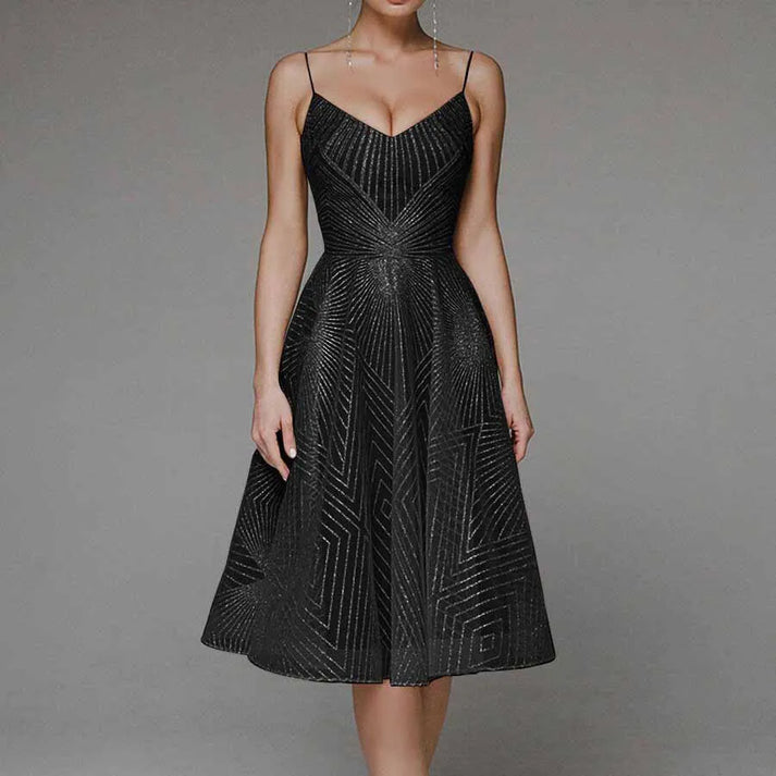 Loren – Elegantes Rückenfreies Kleid Für Stilvolle Auftritte