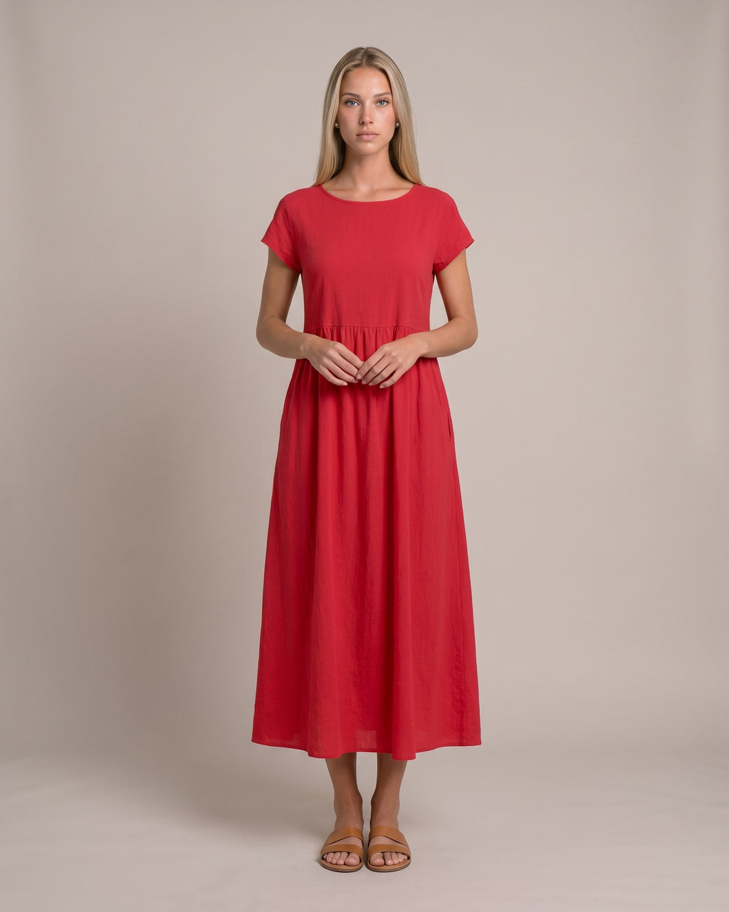 Model im Keira Sommerkleid mit Taschen - Rot - zweite Ansicht