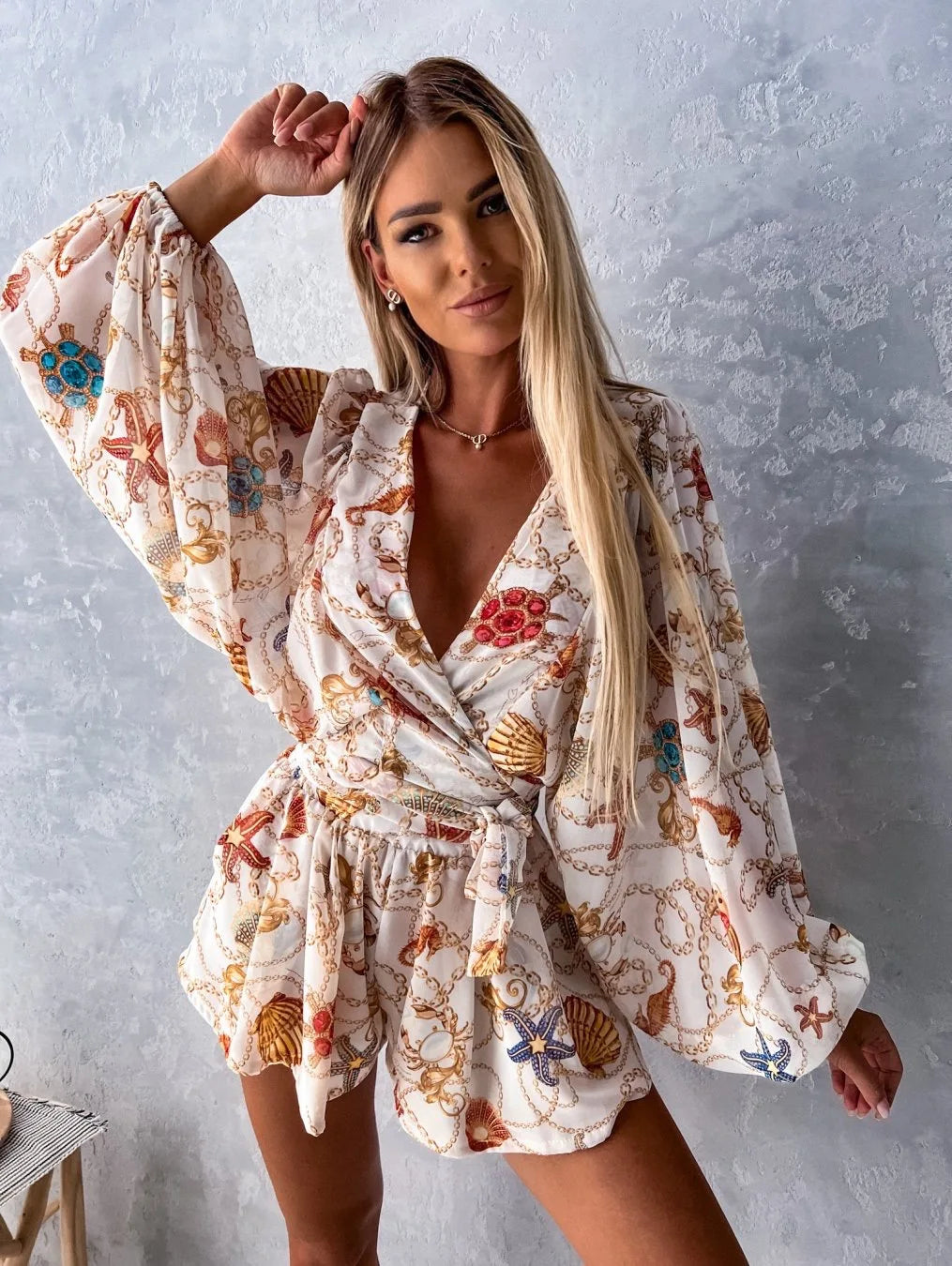 LANA – Sexy Sommer Jumpsuit mit Tiefem V-Ausschnitt
